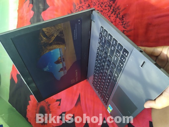 ASUS Laptop Core i5-6GEN 8GB RAM 520 Graphics